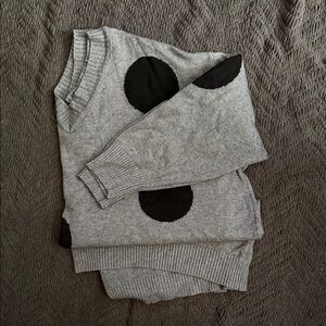 Gray and Black Men's Sweater